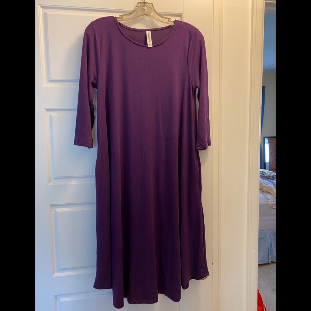 Zenana Outfitters scoop-neck trapeze dress, size M